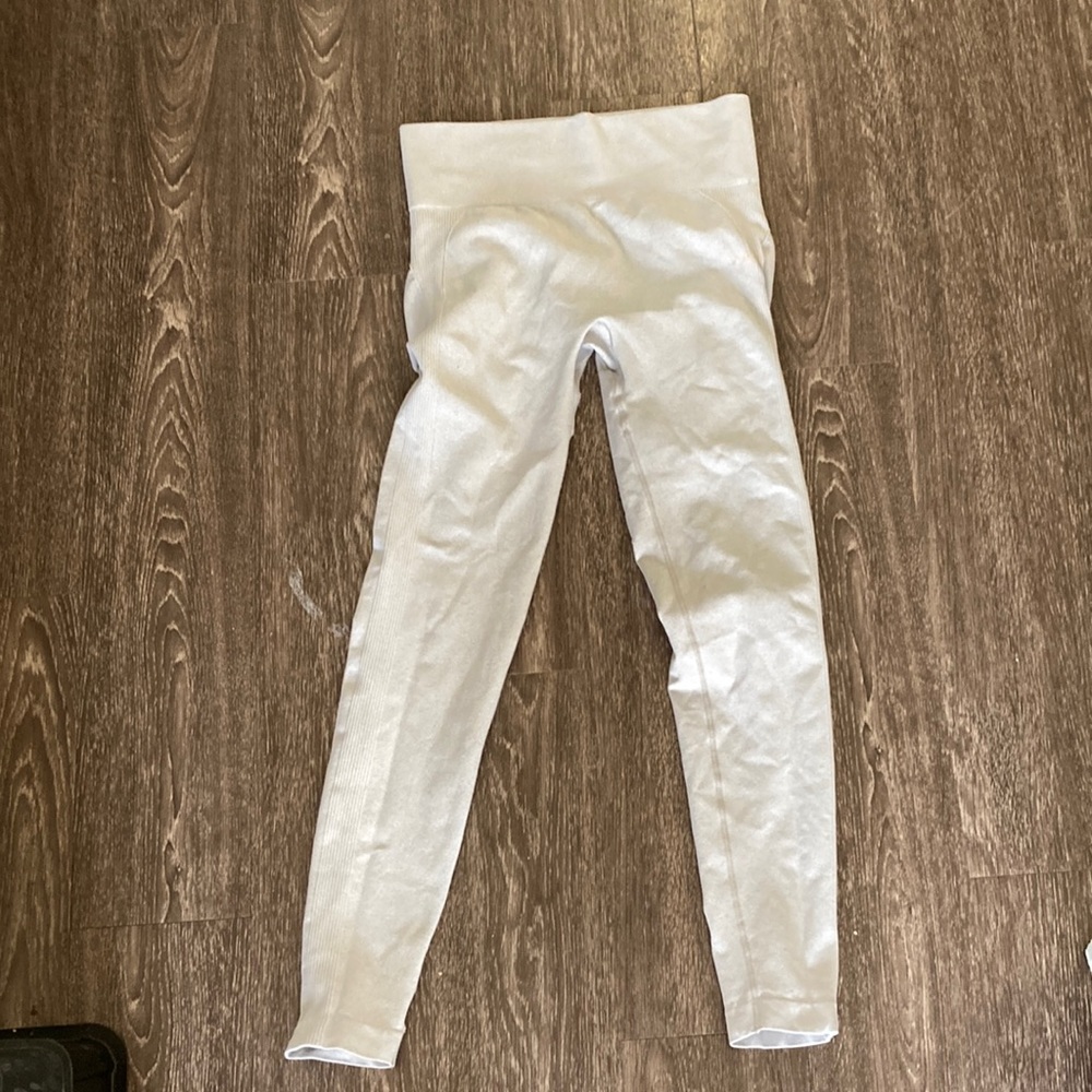 Scrunch leggings with thick waistband